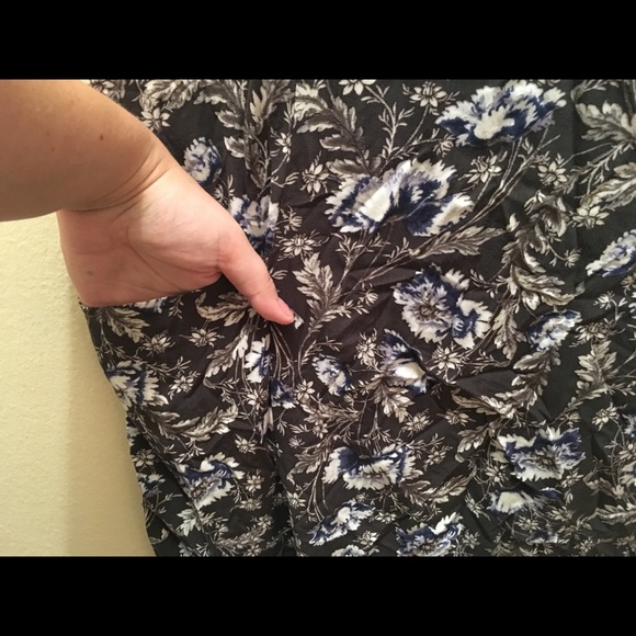 J. Jill 🌸 Sz 14 🌸 Pockets!! Gray Floral Dress - Picture 4 of 5